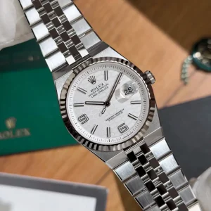 Rolex Land Dweller | 40mm White Dial